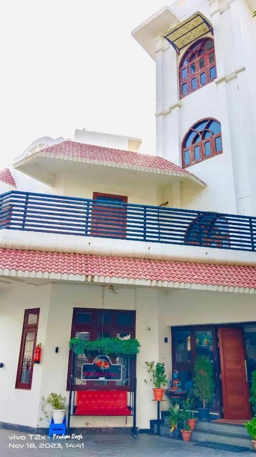Mauji'S Villa Hotel & Guest House Allāhābād Junction Eksteriør billede