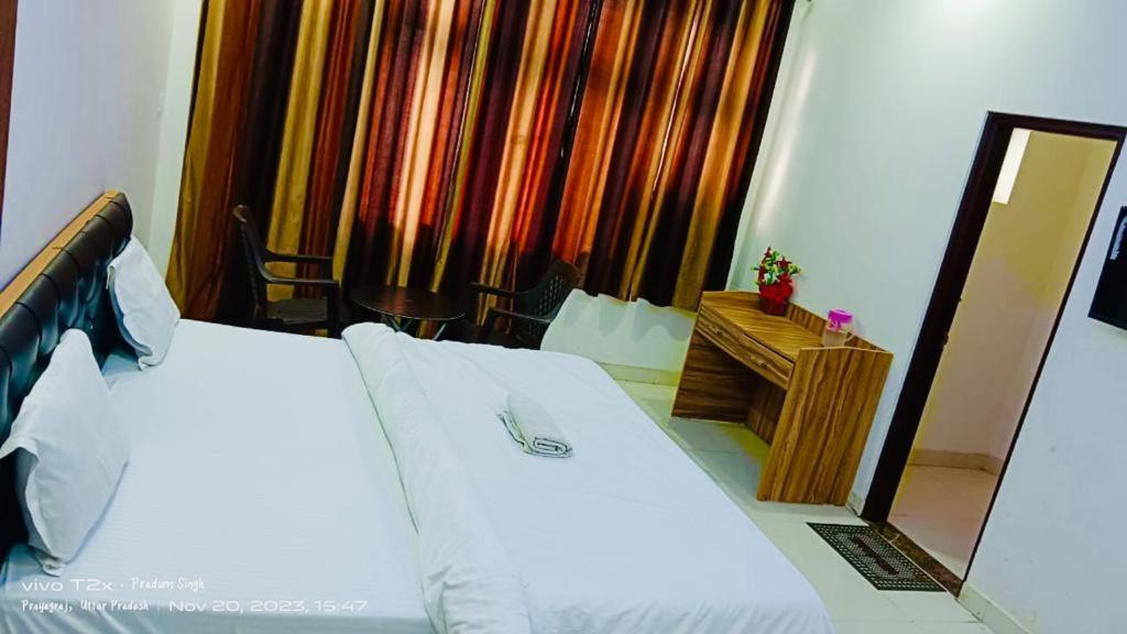 Mauji'S Villa Hotel & Guest House Allāhābād Junction Eksteriør billede